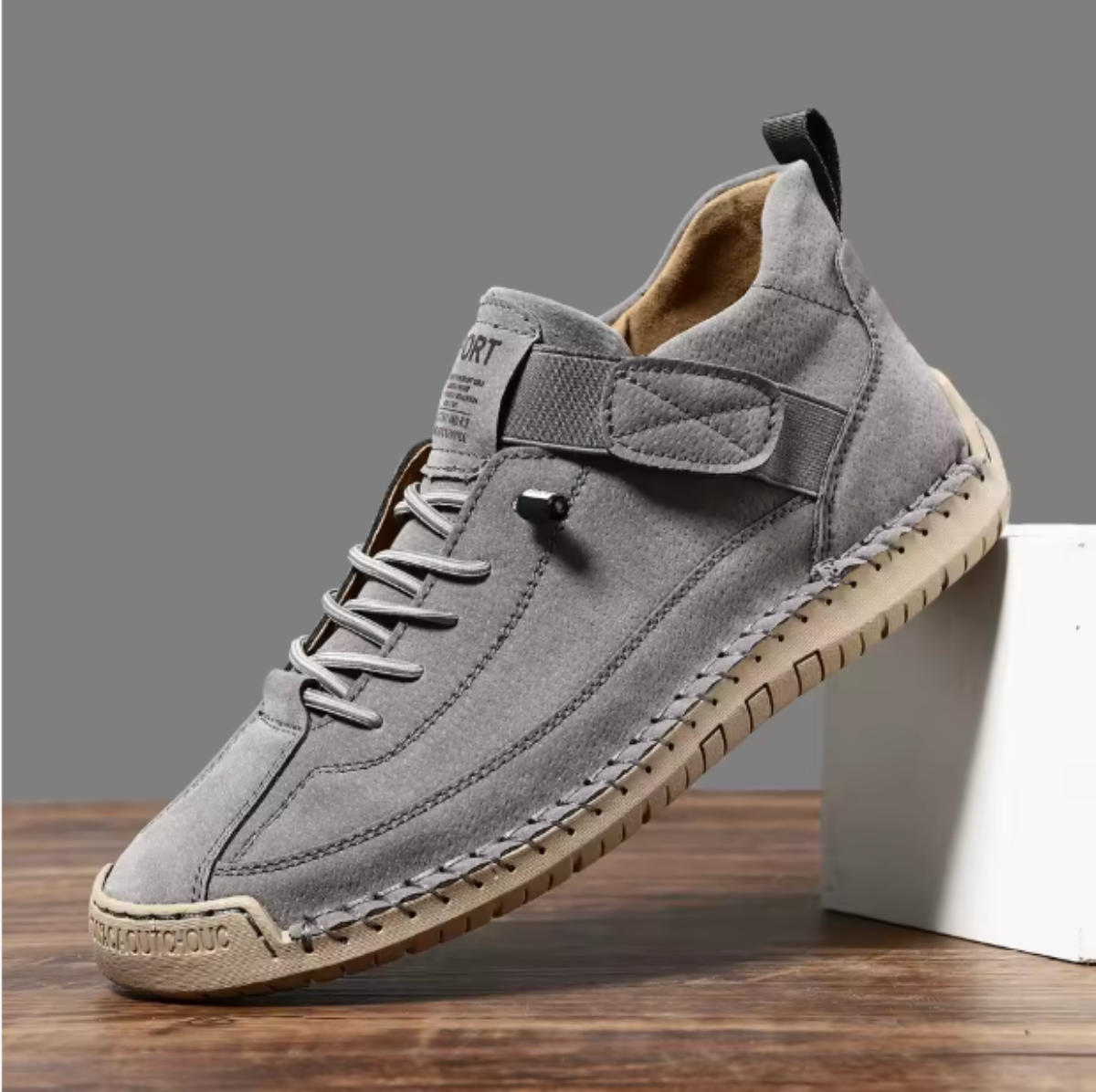 Women’s Lightweight Cushioned Walking Sneakers